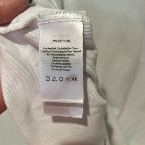 Eddie Bauer ladies short sleeve blouse. White color. Size XL - Picture 3 of 3